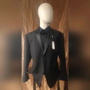 Fellini Uomo men's black tuxedo 46 S.  Satin trim and buttons. New with tags.